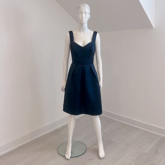 NWT SAMPLE SALE AlfredSung D658 size 12 Midnight Blue Mikado Pristine - Picture 1 of 7